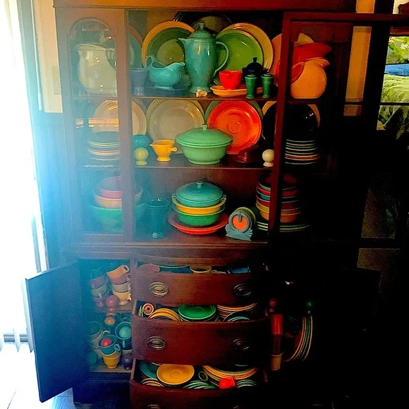 Extensive vintage Fiestaware